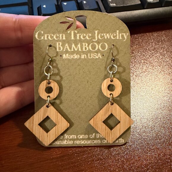 Green Tree Bamboo Earrings "Hatha" - Picture 1 of 1
